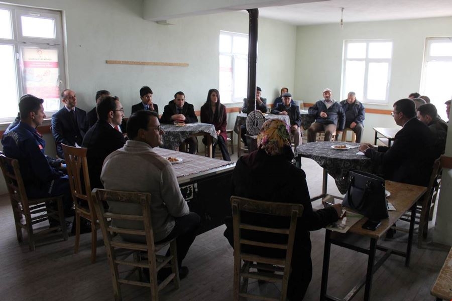 Karaman Ayrancı İlçesi Kaymakamı Köydeki Vatandaşlarla Bir Araya Geldi 4