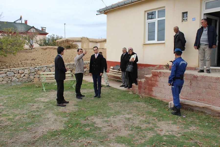 Karaman Ayrancı İlçesi Kaymakamı Köydeki Vatandaşlarla Bir Araya Geldi 6