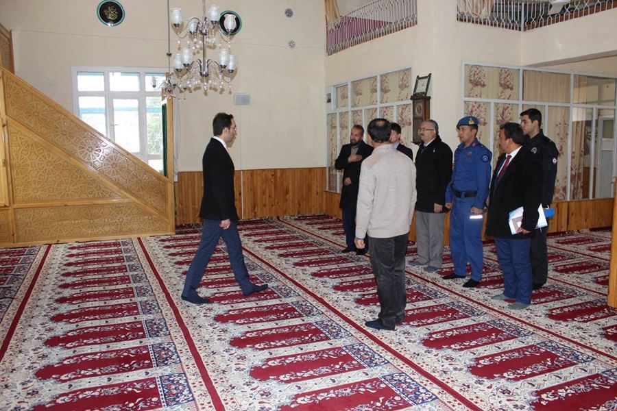 Karaman Ayrancı İlçesi Kaymakamı Köydeki Vatandaşlarla Bir Araya Geldi 8