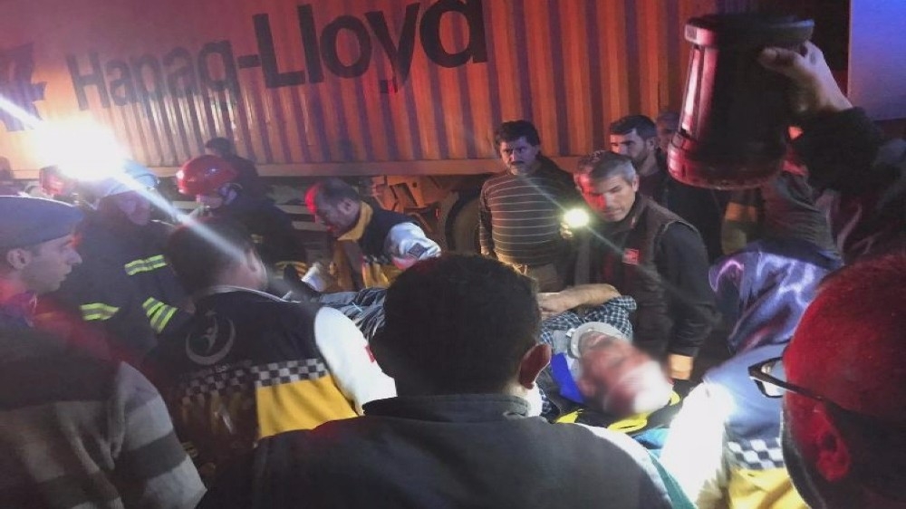 Konya'da Tırın Kabinine Sıkışan Sürücünün Zor Anları 4