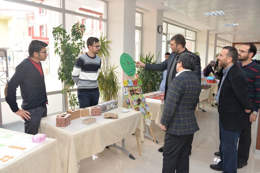 KMÜ 'Din Eğitiminde Engelsiz Oyunlar' Sergisi Düzenledi 11