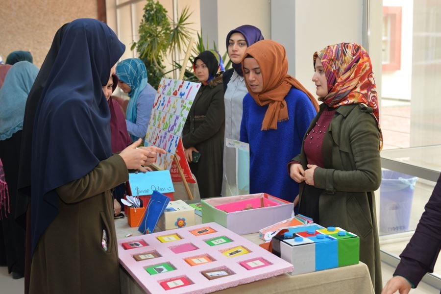 KMÜ 'Din Eğitiminde Engelsiz Oyunlar' Sergisi Düzenledi 6