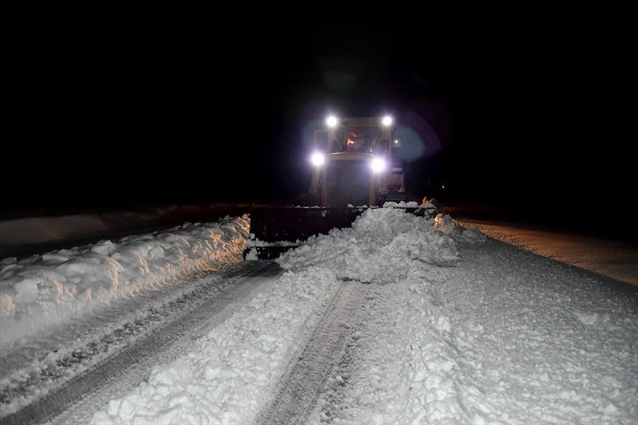 Mersin-Karaman Sınırında Mahsur Kalan Suriyeliler 9 Saat Sonra Kurtarıld 5