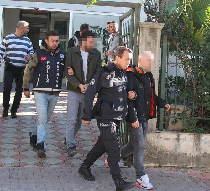 'Guten Morgen' Operasyonunda Gözaltına Alınan Şüpheliler İfade Veriyor 4