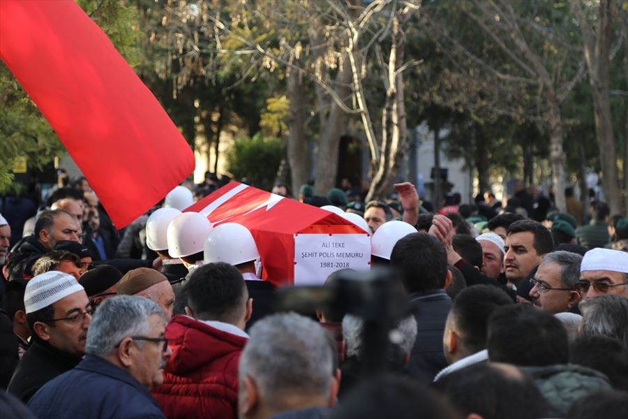 Konya'daki Şehit Polis Son Yolculuğuna Uğurlandı 13