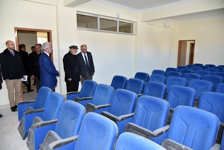 Karaman Valisi Fahri Meral İmam Hatip Ortaokuluna İlişkin Bilgiler Aldı 11