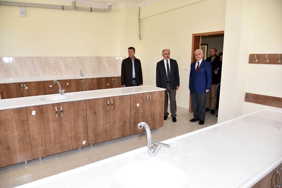 Karaman Valisi Fahri Meral İmam Hatip Ortaokuluna İlişkin Bilgiler Aldı 7