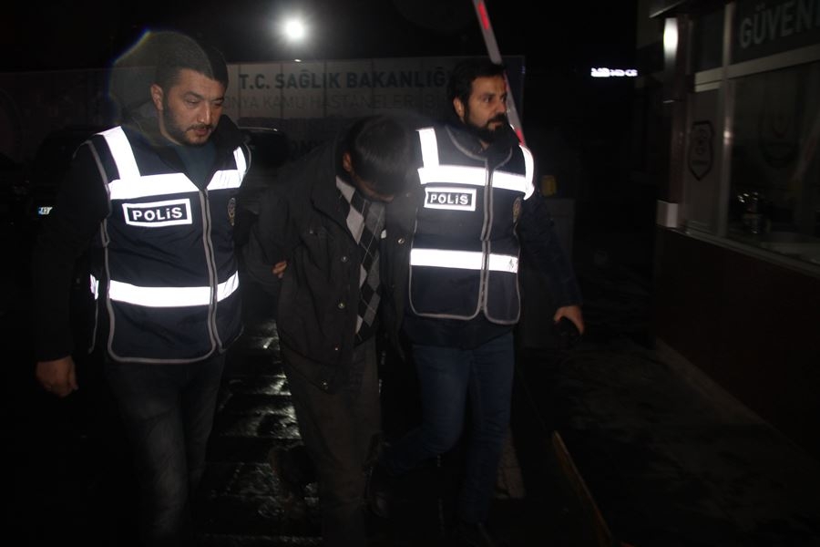 Konya'da Okul Sıralarının Tahtalarını Kırıp Demirlerini Çaldı 1