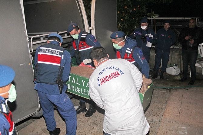 Antalya'da Emekli Albay Evinde Ölü Bulundu 5