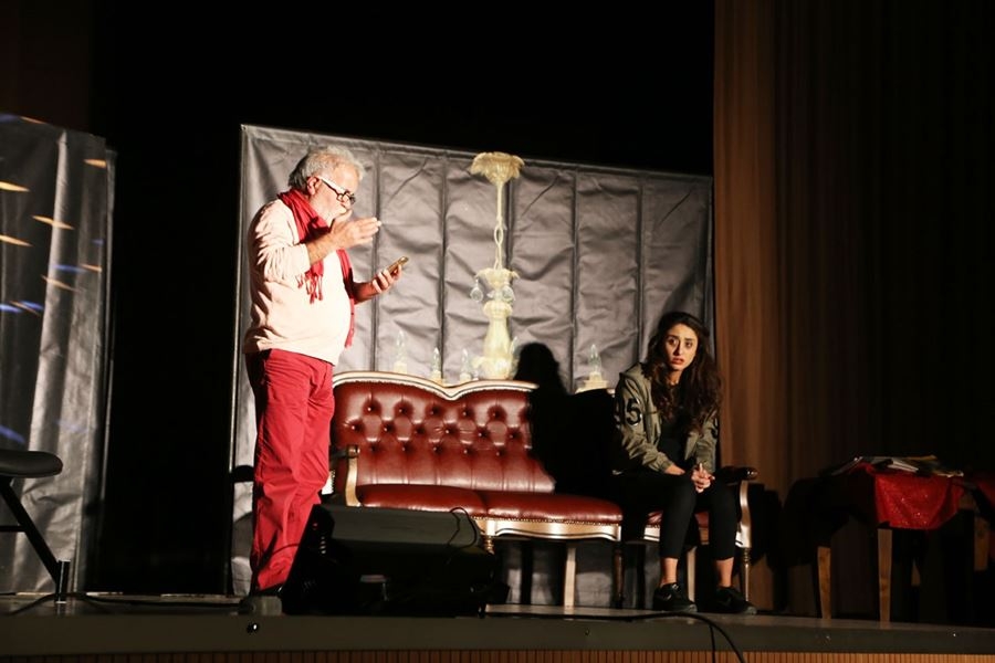 Karaman'da 'Pembe Aslında Siyahtır' Tiyatro Oyunu Sahnelendi 2