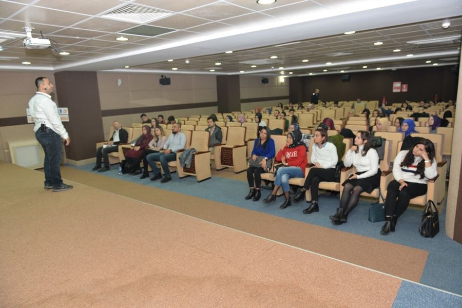 KMÜ'de İletişim Ustalığı Zirvesi Düzenlendi 1