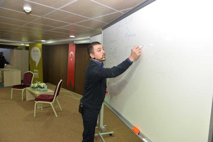 KMÜ'de İletişim Ustalığı Zirvesi Düzenlendi 3