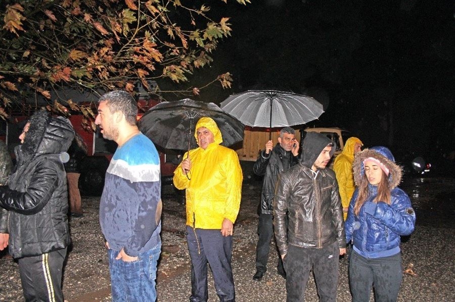 Antalya'da Kuvvetli Yağış Sel Ve Su Baskınlarına Neden Oldu 5