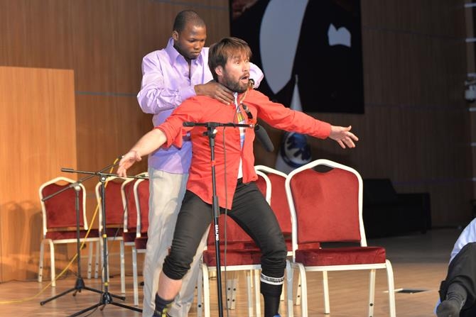 KMÜ'de 'Mevzuathane' Tiyatro Gösterimi Sahne Aldı 5