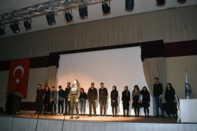 'Kadına Yönelik şiddet' Konulu Oyun İzleyiciyle Buluştu 2