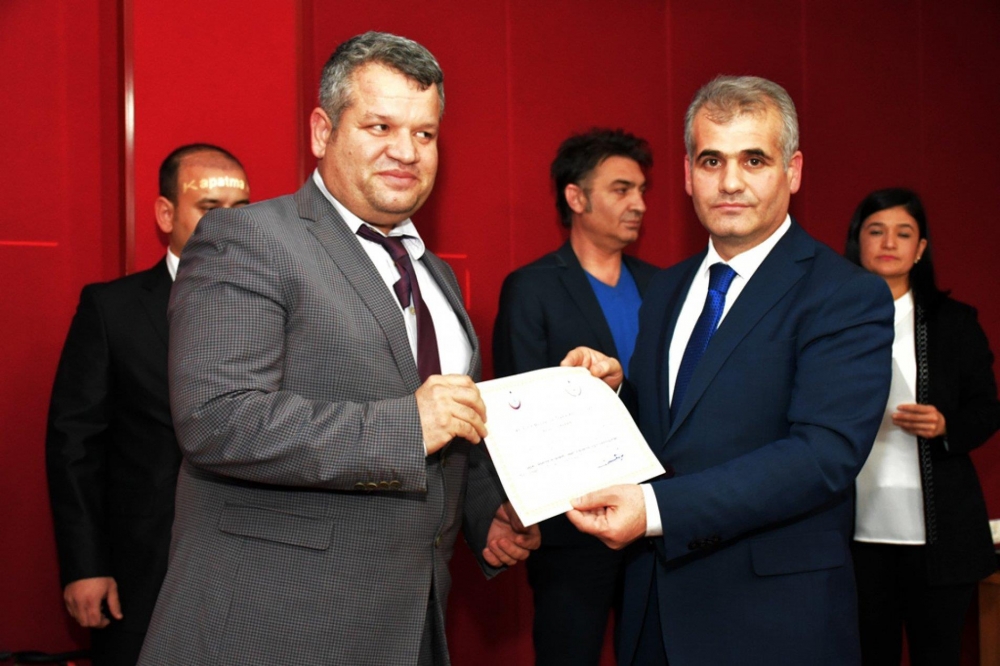 Beslenme Dostu Okul Sertifikasını Almaya Hak Kazanan Okullara Sertifikal 8