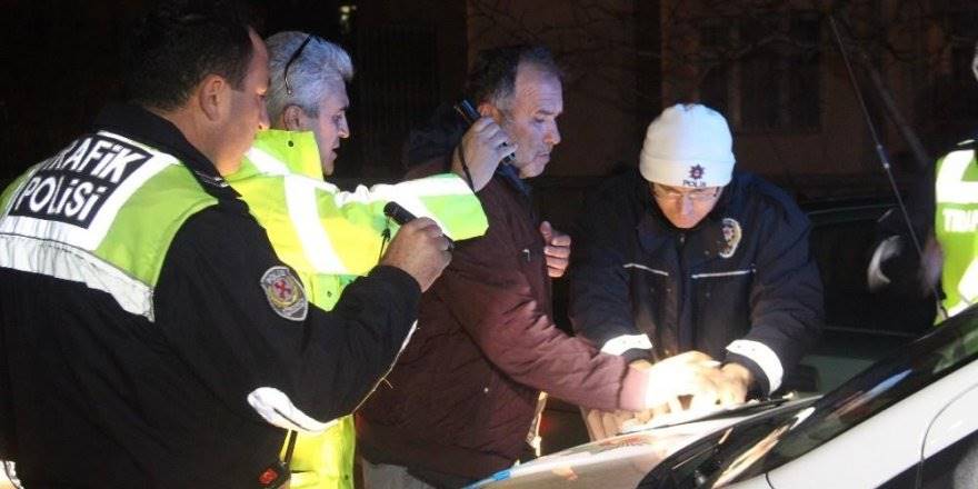 Alkollü Ve Ehliyetsiz Sürücü Polisten Kaçamadı