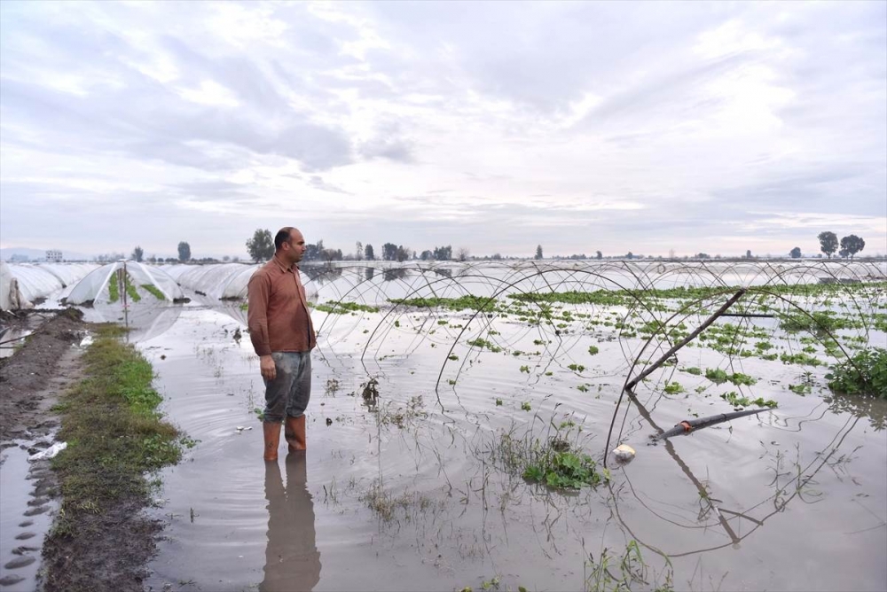 Mersin'de Su Basan Tarlalarda Yaralar Sarılmaya Çalışılıyor 23