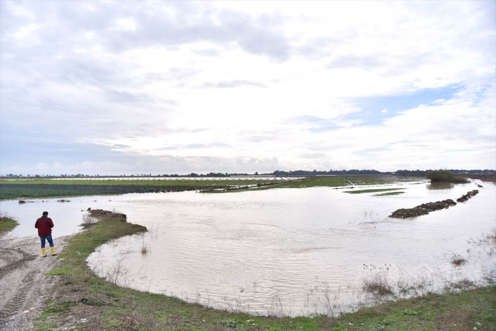 Mersin'de Su Basan Tarlalarda Yaralar Sarılmaya Çalışılıyor 37