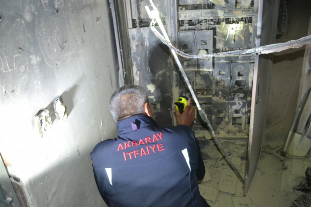 Aksaray'da Yangında Mahsur Kalanları İtfaiye Ekipleri Kurtardı 5