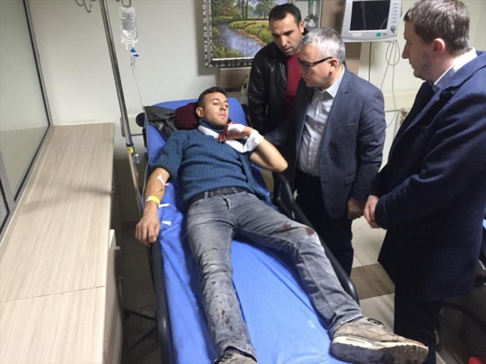 Niğde'de Tarım İşçilerini Taşıyan Minibüs Devrildi: 2 Ölü, 16 Yaralı 5