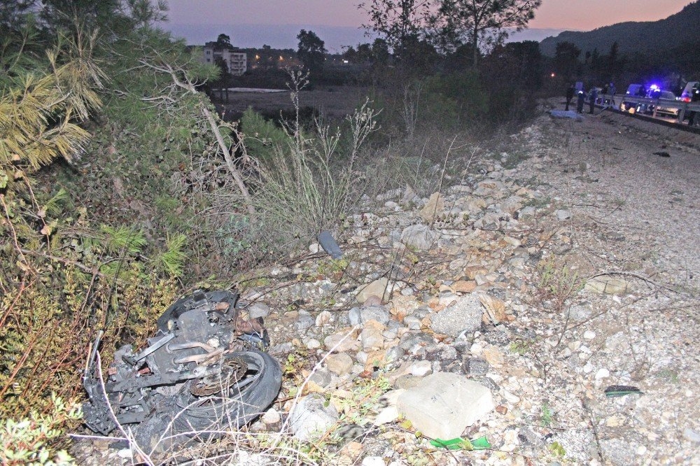 Antalya’da Motosikletli Gencin Feci Ölümü 2