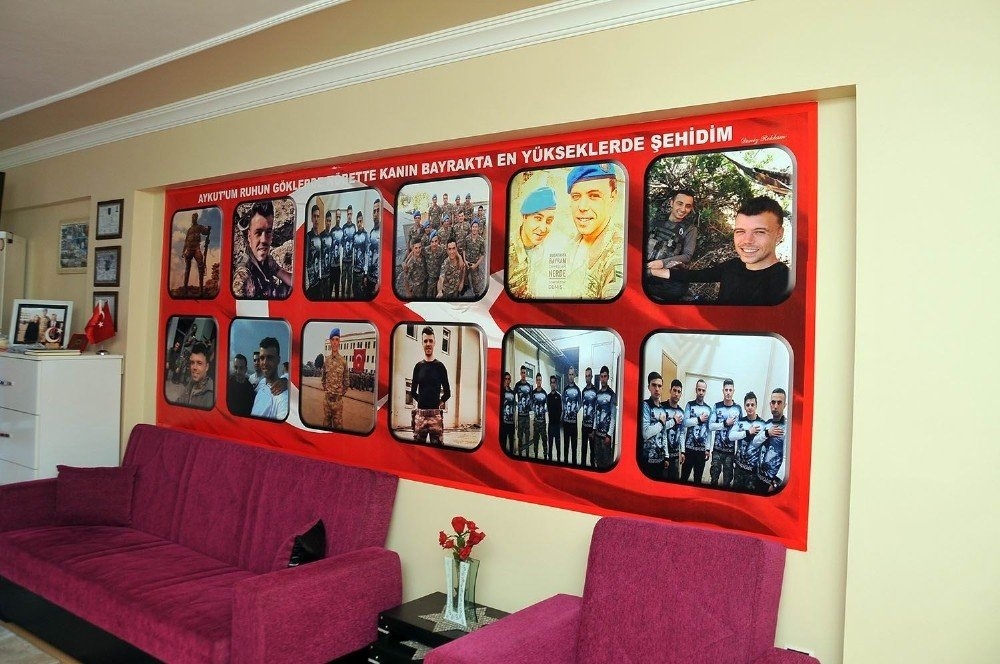 Konya'da Şehit Annesi Oğlunun Eşyalarıyla Evinin Odasında Müze Oluşturdu 3