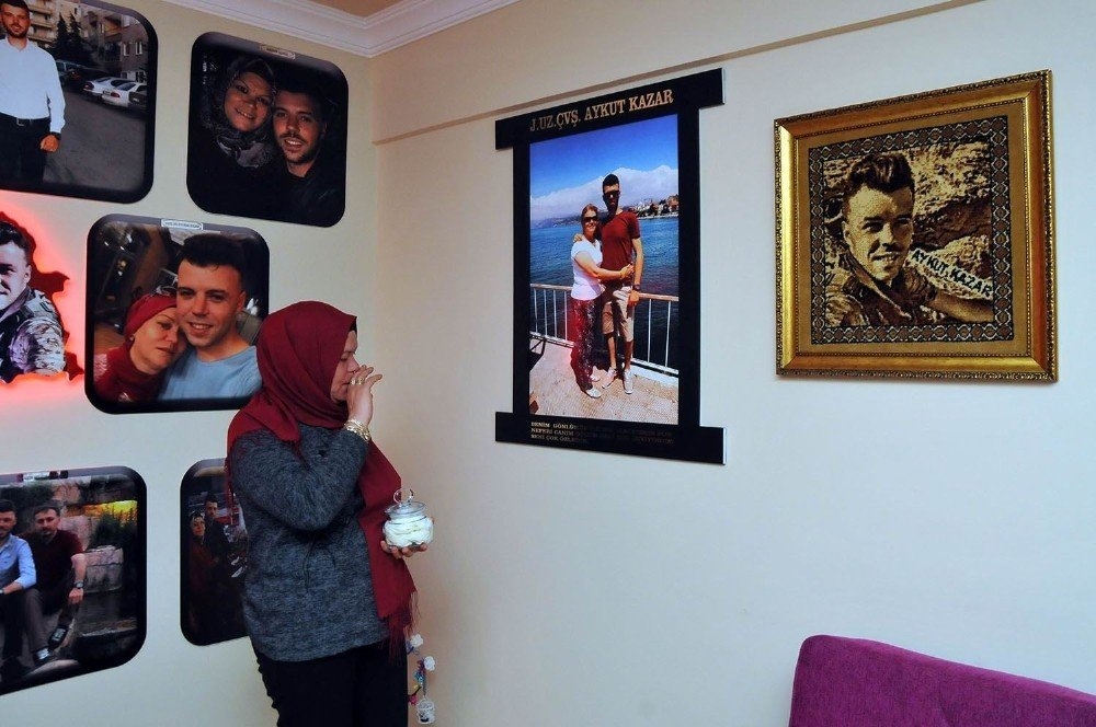 Konya'da Şehit Annesi Oğlunun Eşyalarıyla Evinin Odasında Müze Oluşturdu 8