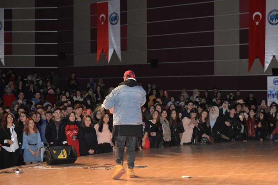 KMÜ Öğrencileri Rap İle Coştu 9