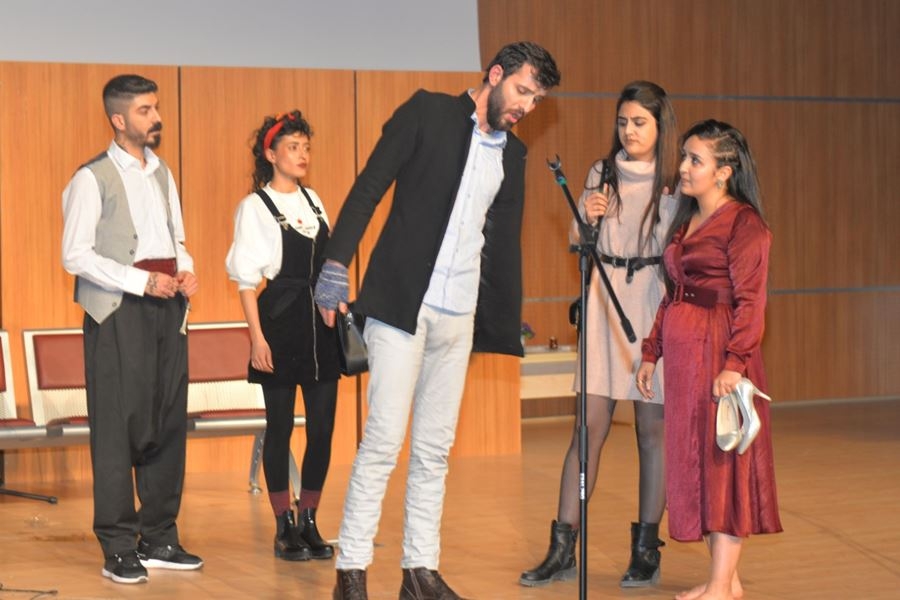 Karaman'da 'Sosyete Sevgilim' Tiyatro Oyunu İzleyicilerle Buluştu 10