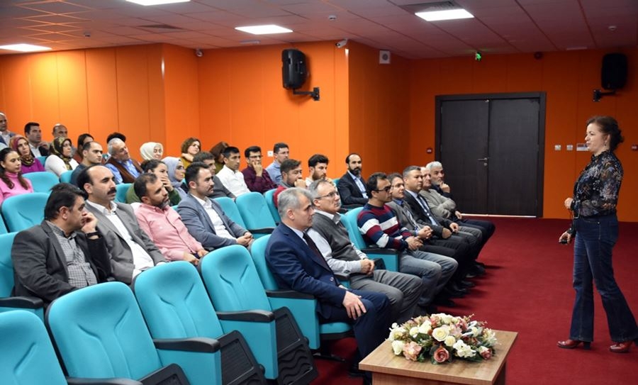 Karaman'da Etkin İletişim Semineri Düzenlendi 2