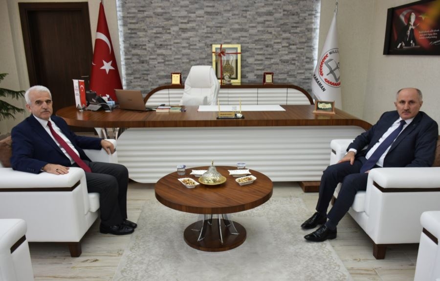Karaman Valisi Fahri Meral , İl Milli Eğitim Müdürü Mevlüt Kuntoğlunu Zi 3