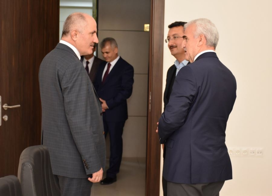 Karaman Valisi Fahri Meral , İl Milli Eğitim Müdürü Mevlüt Kuntoğlunu Zi 7