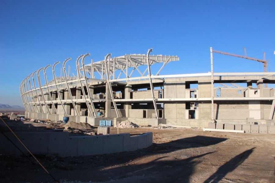 Karaman'da Yapılan UEFA Standartlarındaki Stadyumun Yüzde 50’si Tamamlan 8