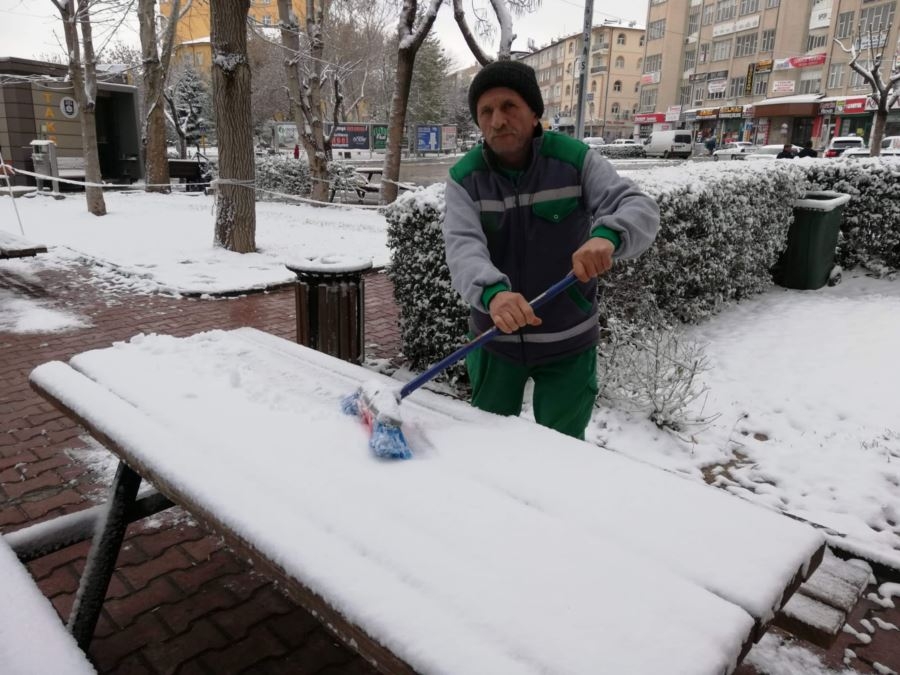 Karaman'a Kar Tatil İle Geldi 1