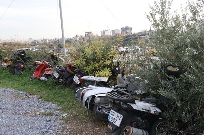 Milyonluk Araçlar Günden Güne Çürüyor 6