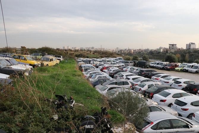 Milyonluk Araçlar Günden Güne Çürüyor 7