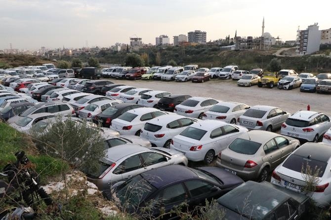 Milyonluk Araçlar Günden Güne Çürüyor 8