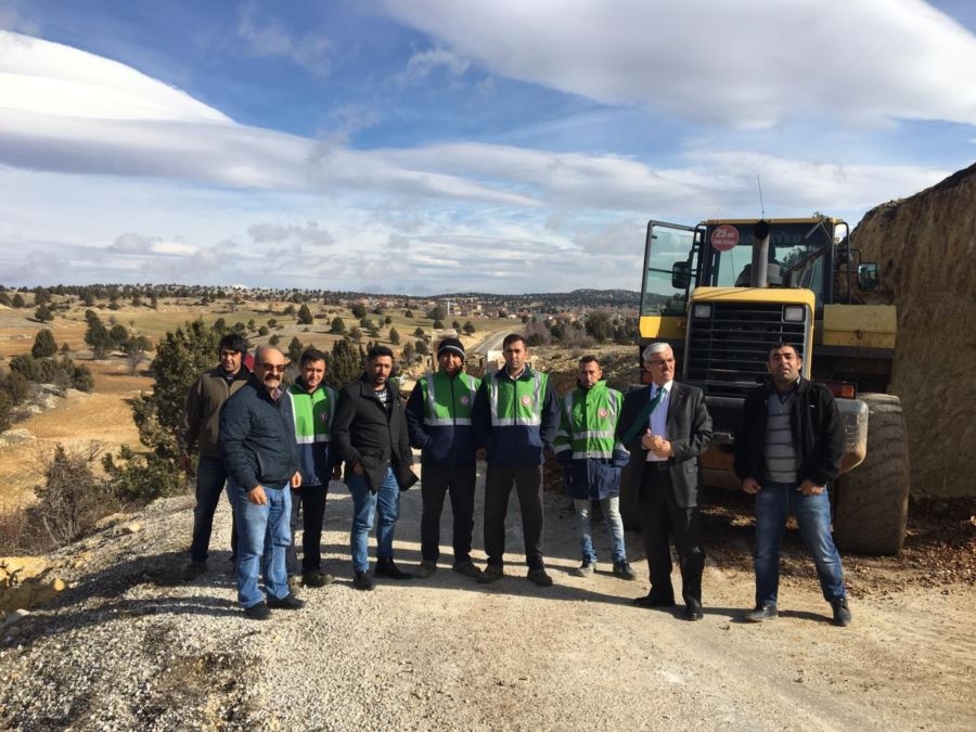 Karaman'da Köylülerin Yıllardır Beklediği Yol Çalışmaları Tamamlandı 6