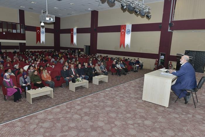 KMÜ'de 'Sağlık Ve Ahlak' Konferansı 3
