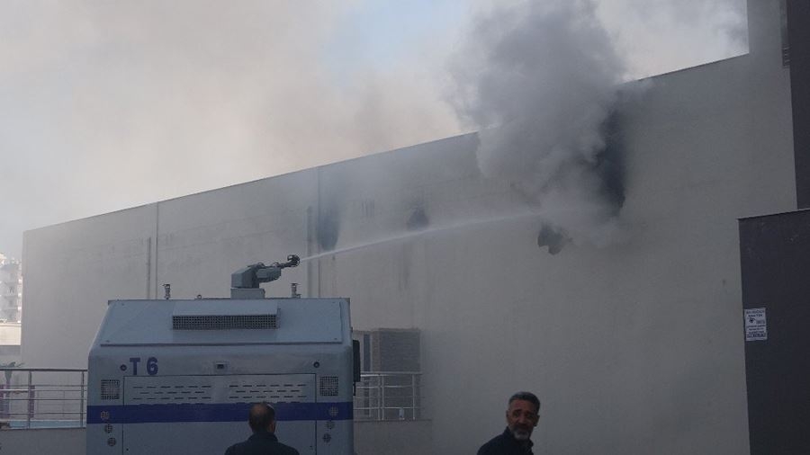 Mersin’de İş Yeri Yangını: 1 Ölü, 5 Yaralı 7