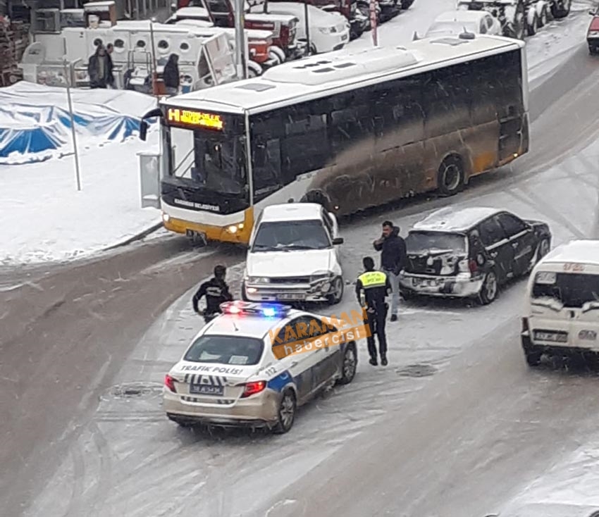 Karaman'da buzlanan yollarda trafik kazaları 5