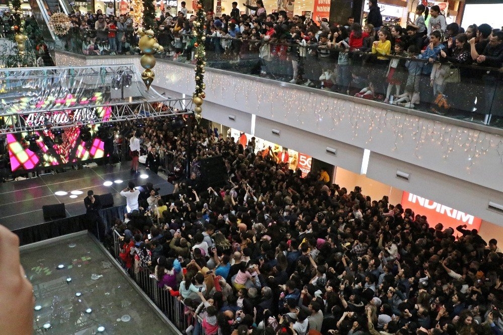 Antalya’da Aleyna Tilki İzdihamı 4