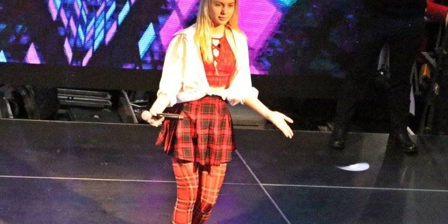 Antalya’da Aleyna Tilki İzdihamı