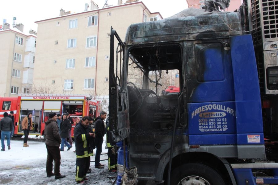 Karaman’da Park Halindeki Tır Alev Alev Yandı 3