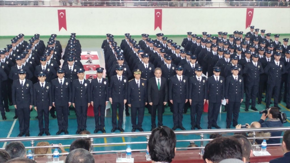 Konya Pomem Mezuniyet Töreninde Sürpriz Evlilik Teklifi 2