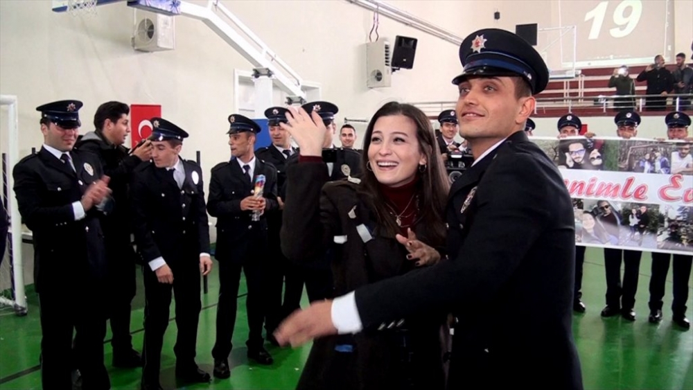 Konya Pomem Mezuniyet Töreninde Sürpriz Evlilik Teklifi 5