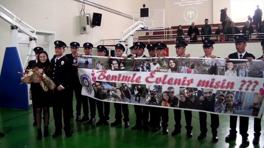 Konya Pomem Mezuniyet Töreninde Sürpriz Evlilik Teklifi 6