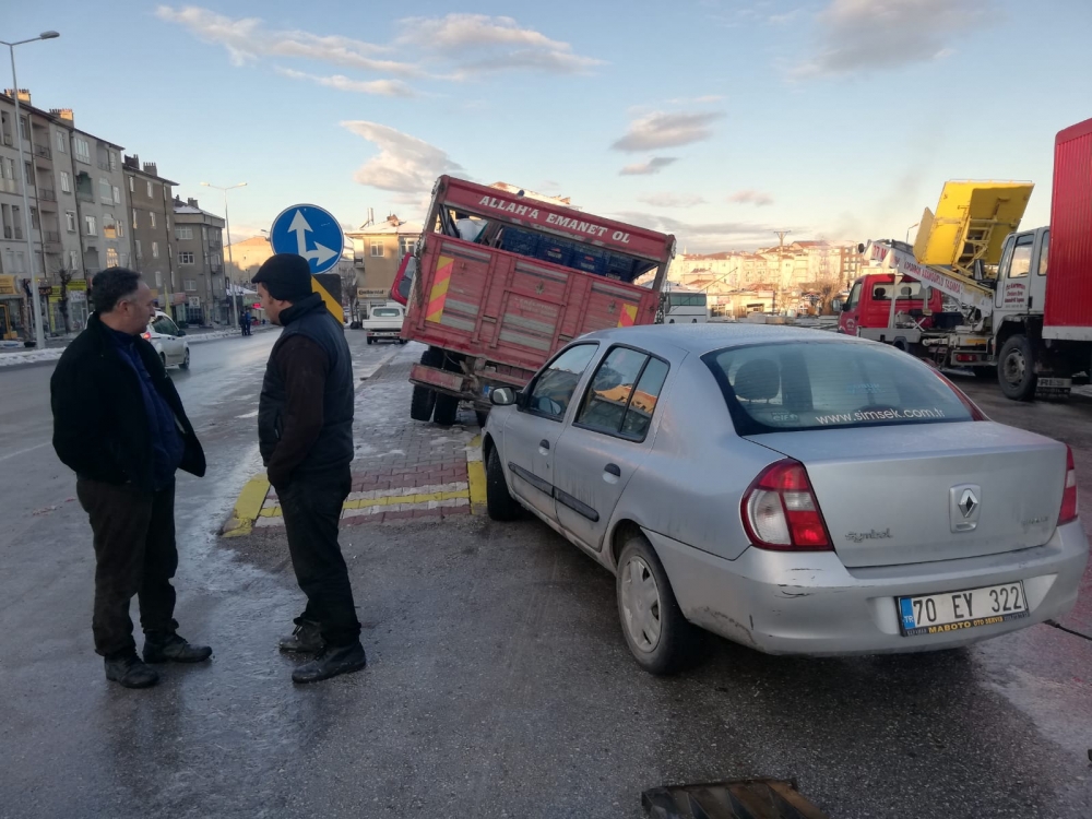 Karaman'da Yollar Buz Pistine Döndü 1