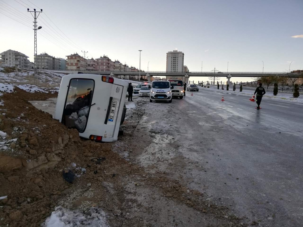 Karaman'da Yollar Buz Pistine Döndü 8